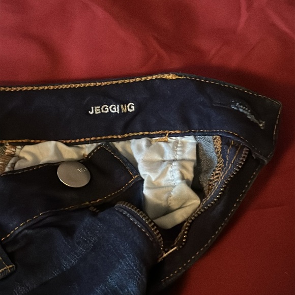 Women’s American Eagle Ripped Blue Super Stretch Jeggings - Picture 4 of 4